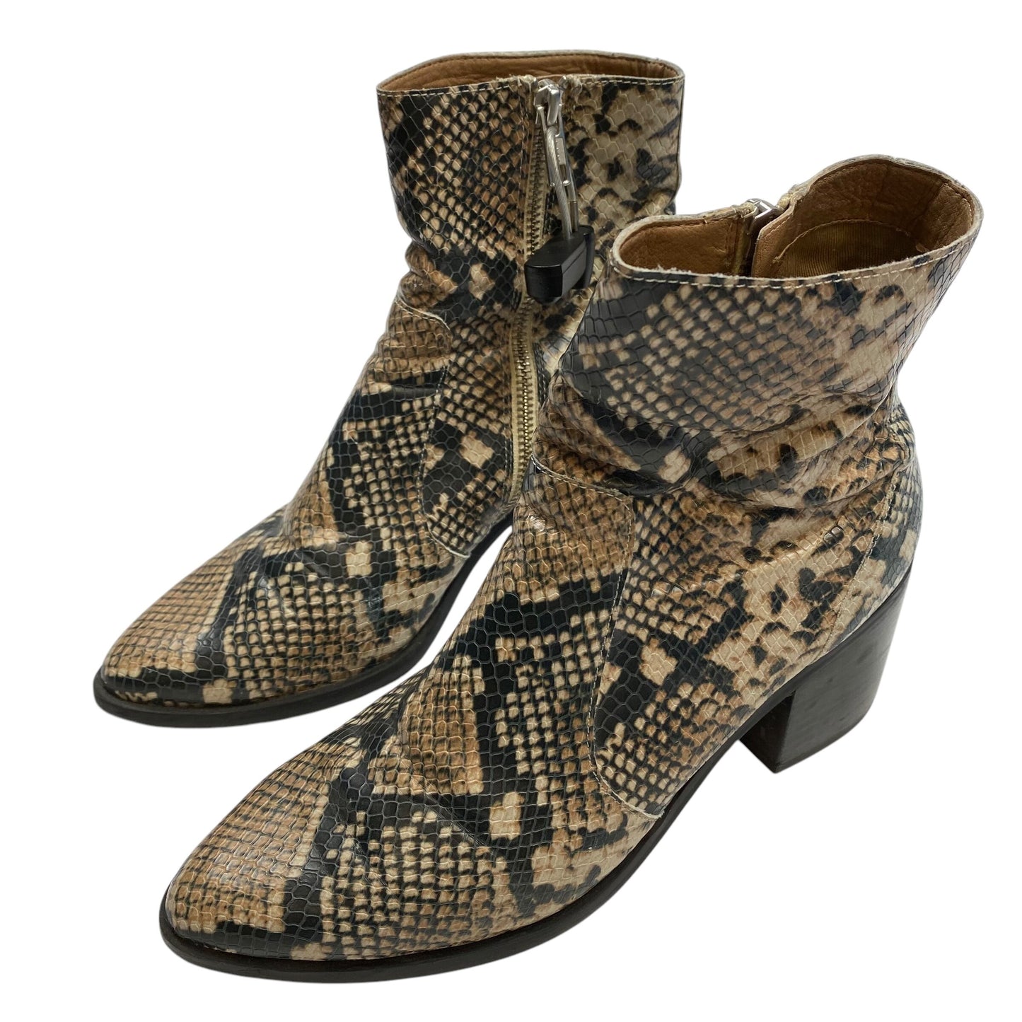 Boots Ankle Heels By Treasure And Bond Size: 8.5
