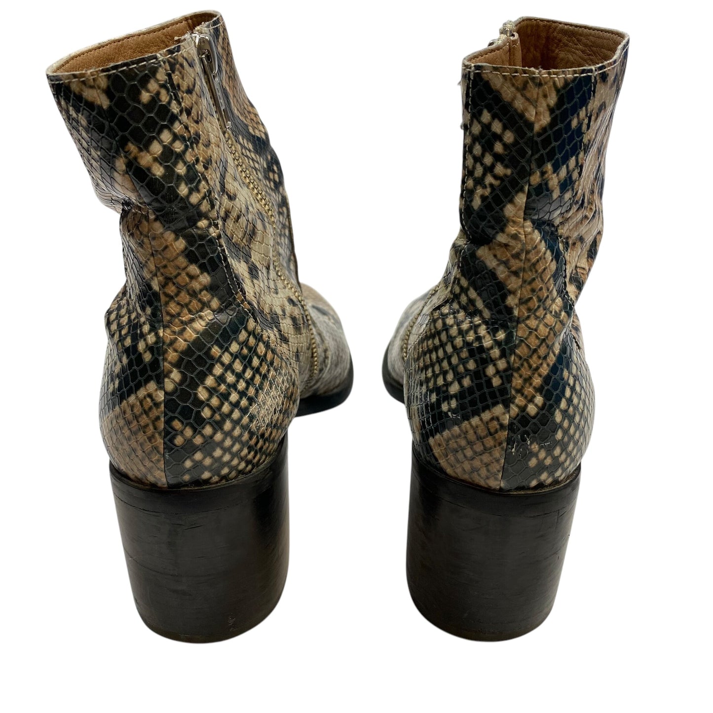 Boots Ankle Heels By Treasure And Bond Size: 8.5