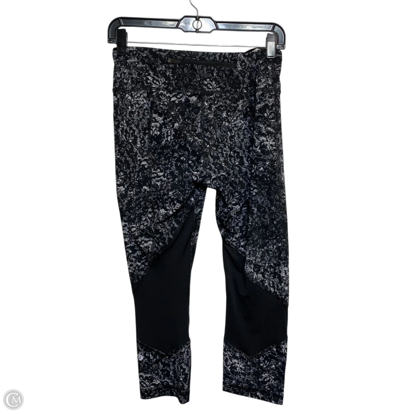 Athletic Leggings Capris Designer By Lululemon In Black & Grey, Size: M