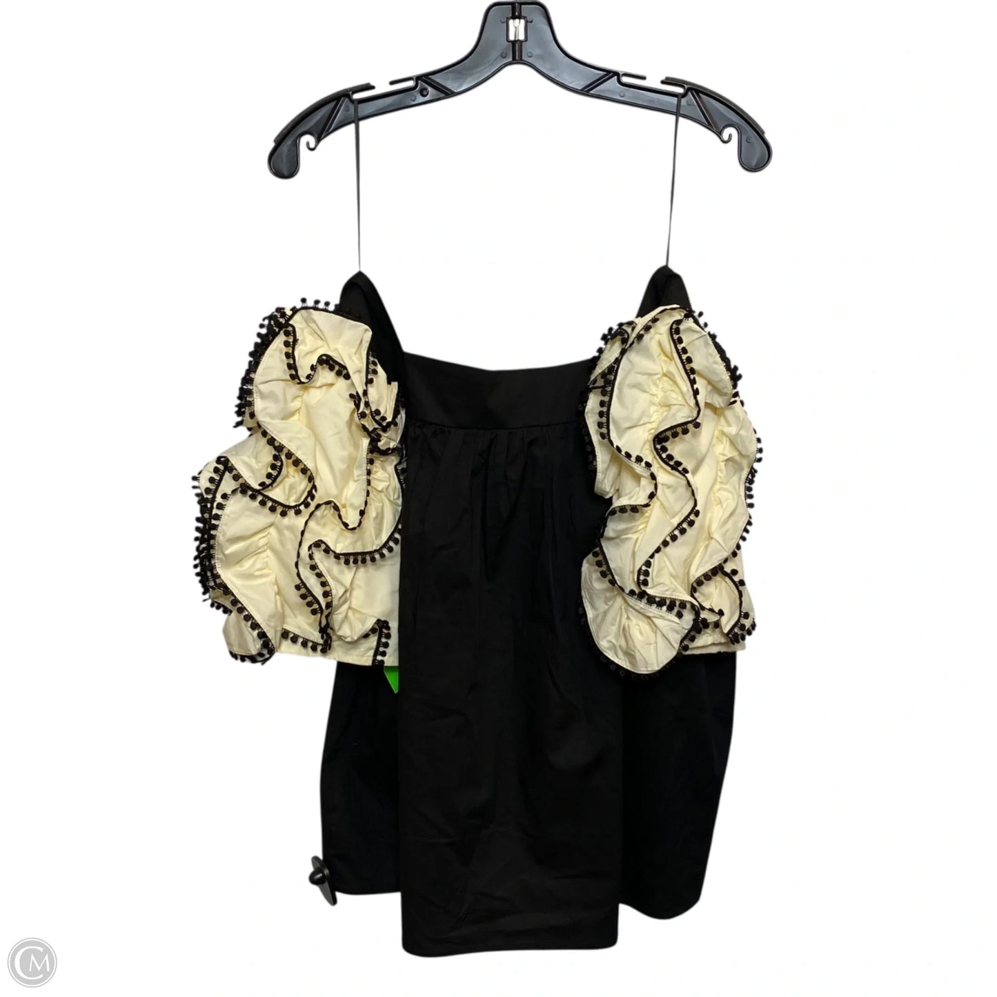 Top Short Sleeve By Geegee In Black, Size: L