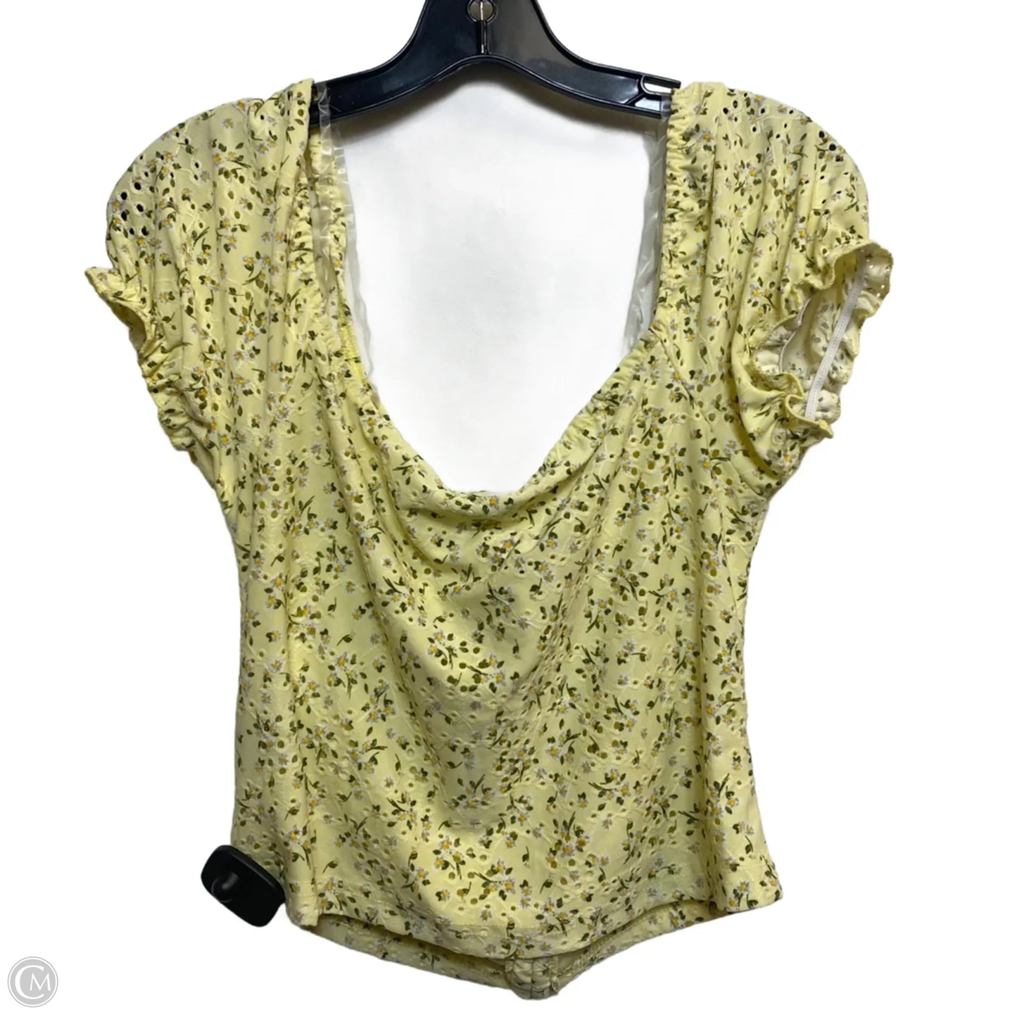 Top Short Sleeve By Faded Rose In Yellow, Size: Xl