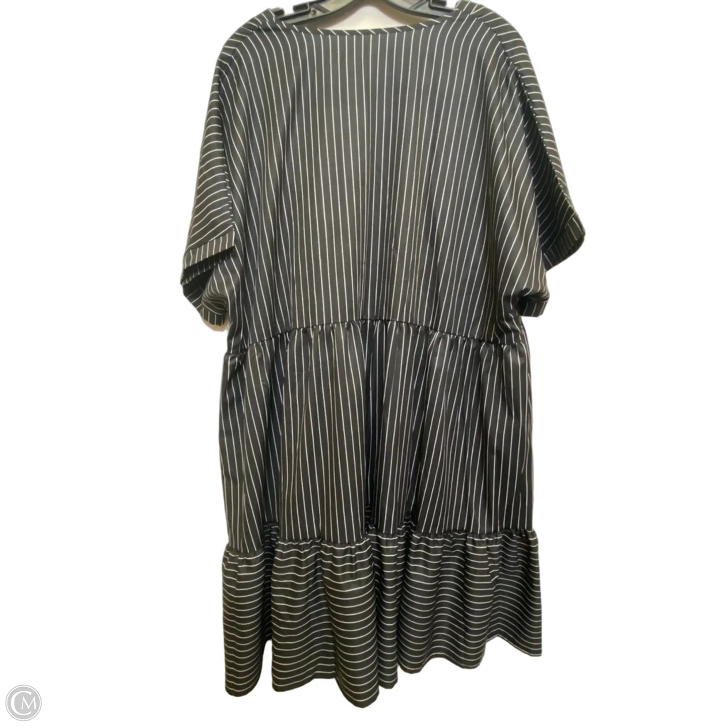 Dress Casual Short By Shein In Black & White, Size: 3x