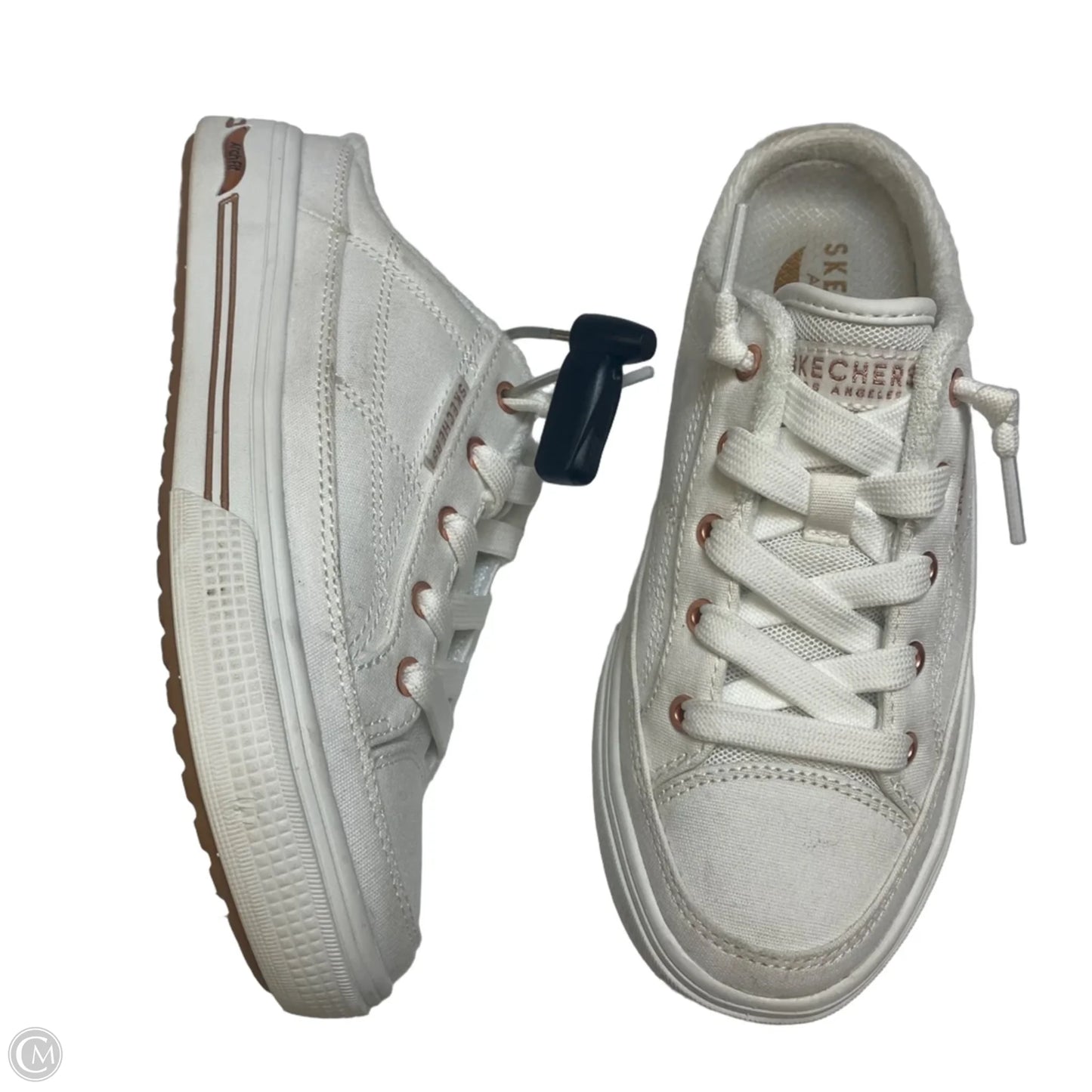 Shoes Sneakers By Skechers In White, Size: 6