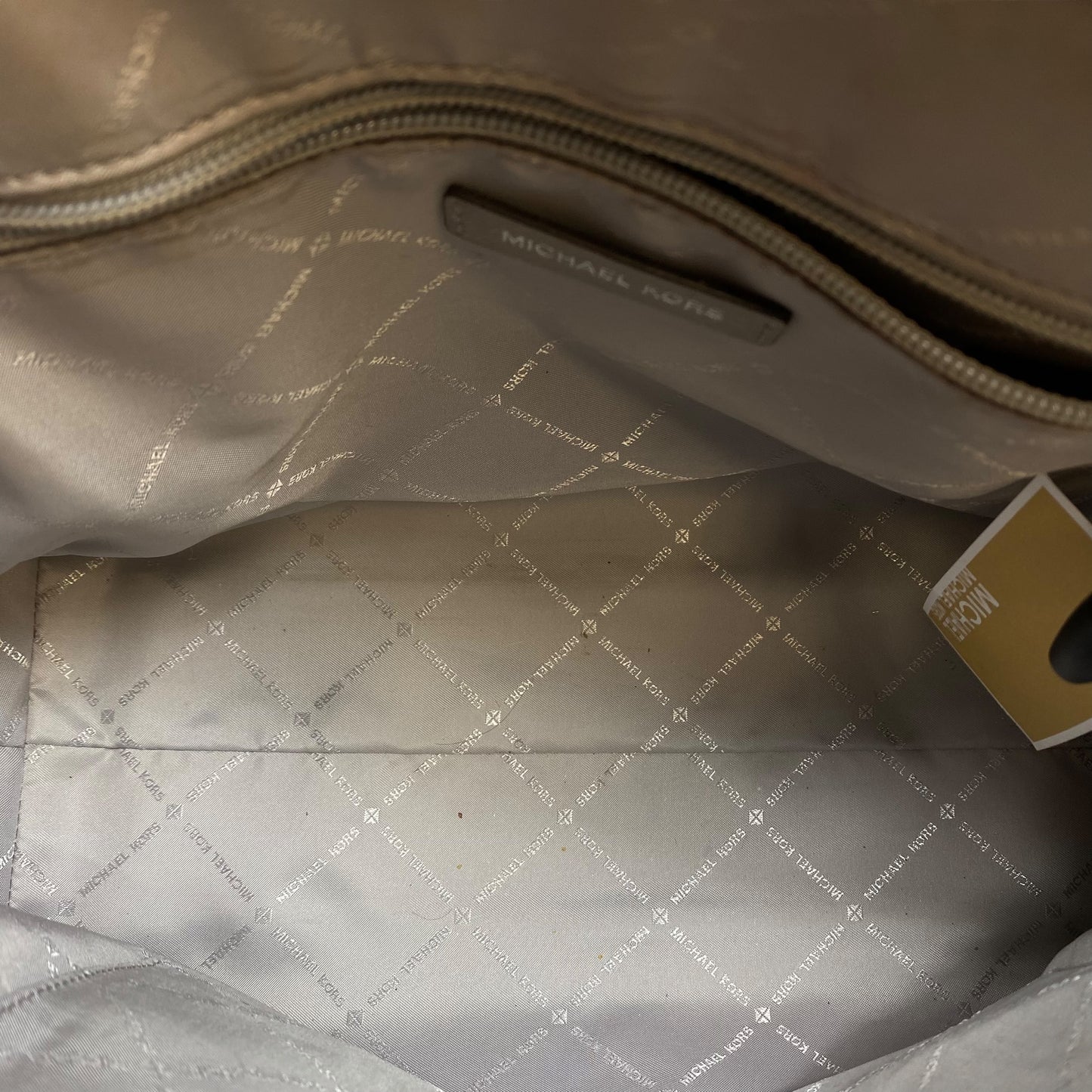 Handbag Designer By Michael Kors In Grey, Size:Medium