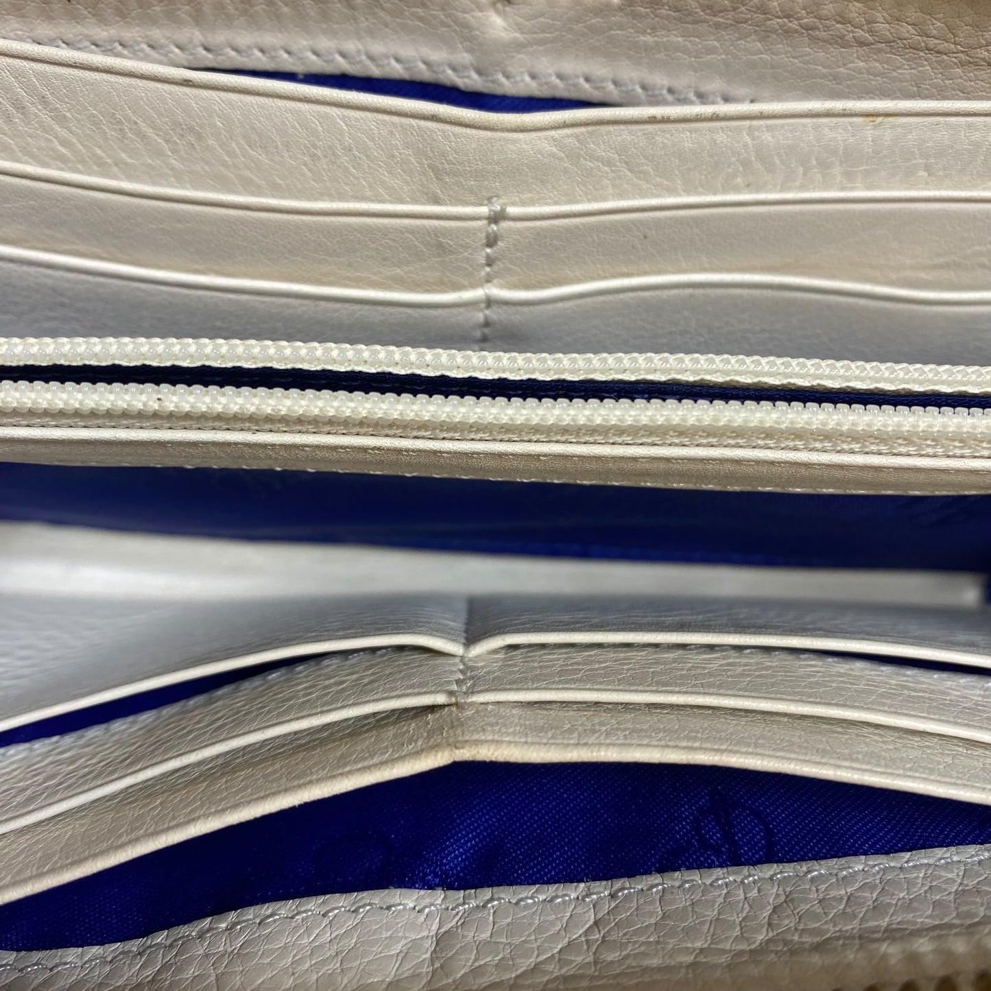 Wallet Designer By Cole-Haan In Cream, Size:Medium