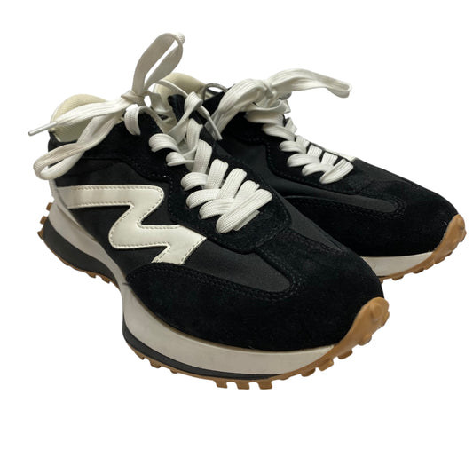 Shoes Sneakers By Steve Madden In Black & White, Size:8.5