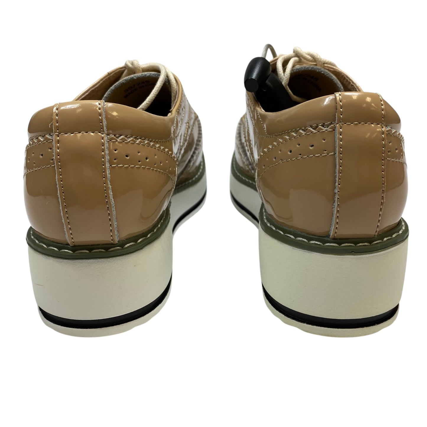 Shoes Sneakers By Fashion In Tan, Size:8.5