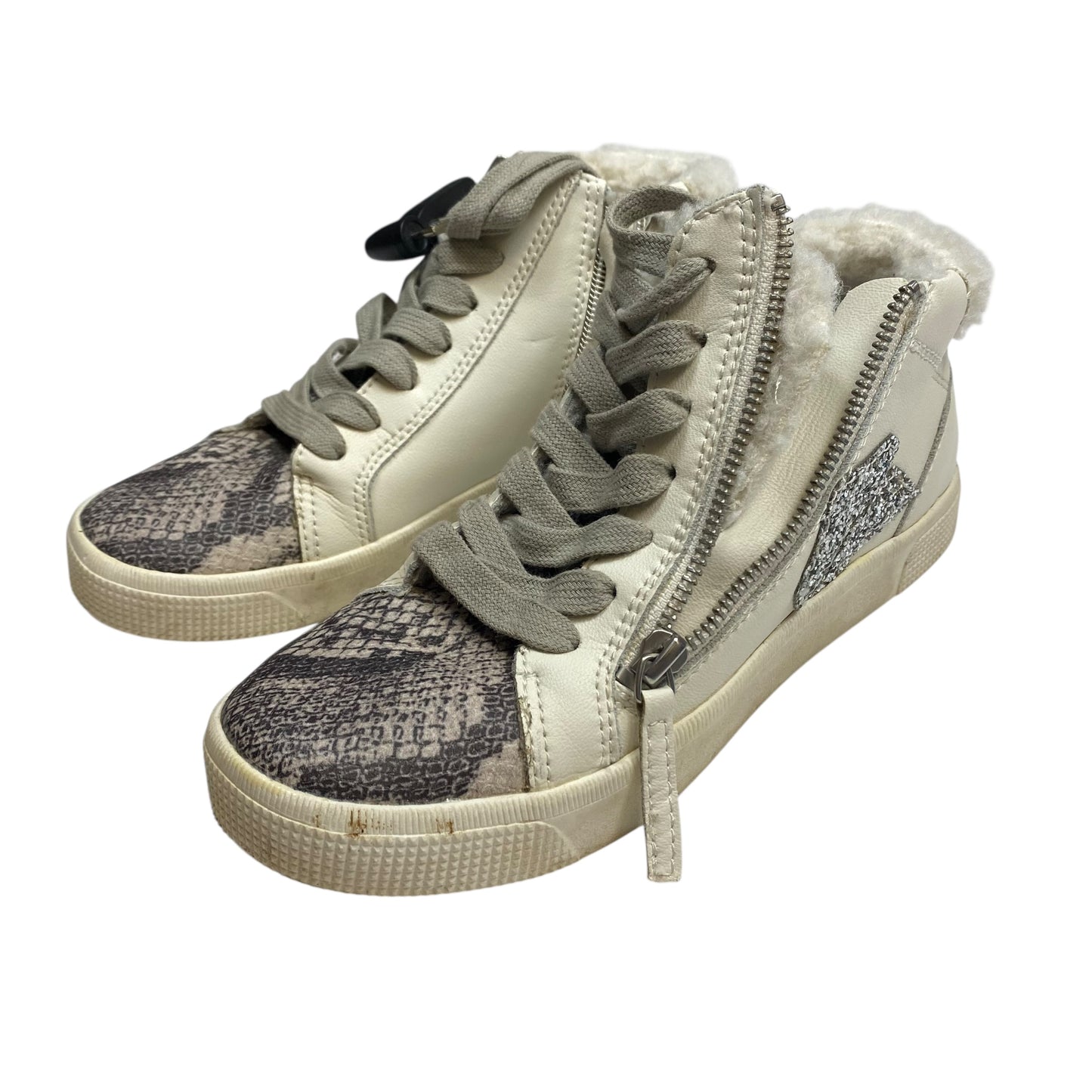 Shoes Sneakers By Dolce Vita In Grey & White, Size:6