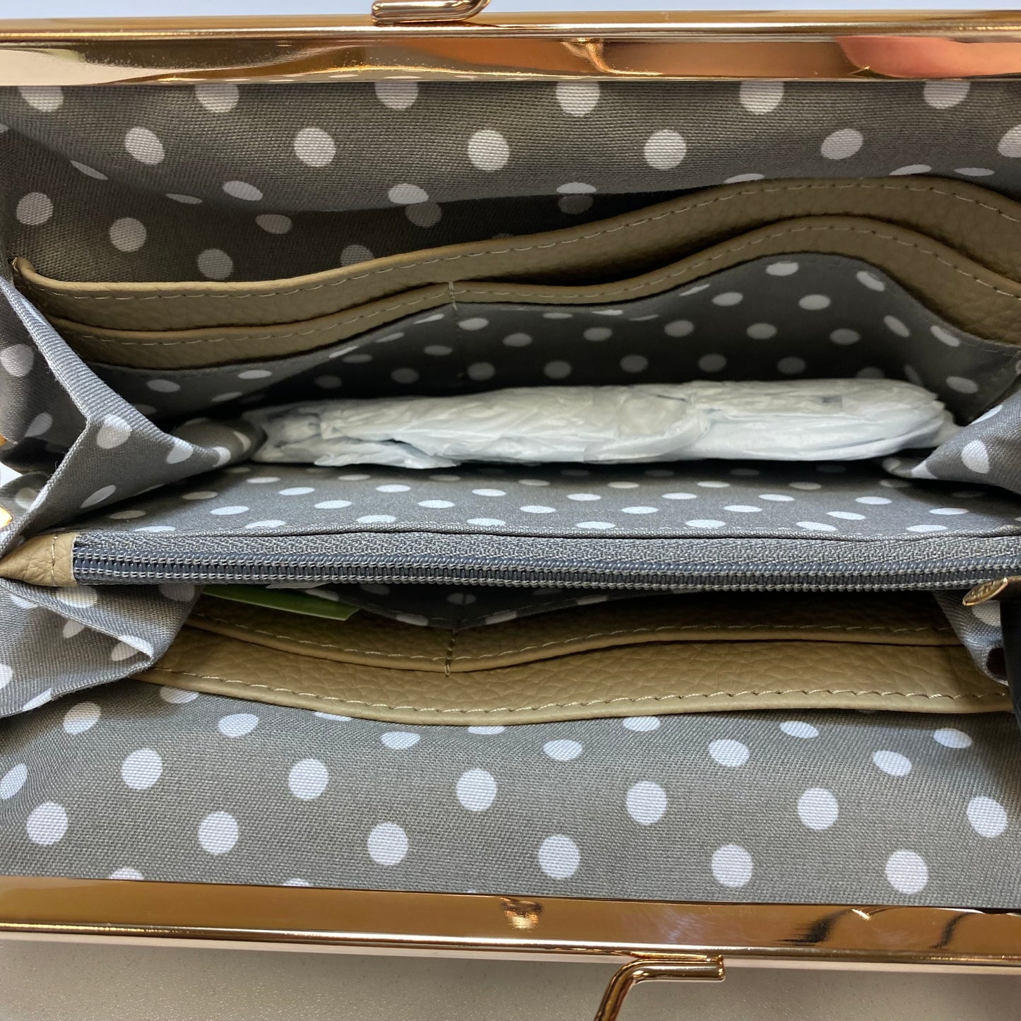 Coin Purse By Clothes Mentor, Size: Large