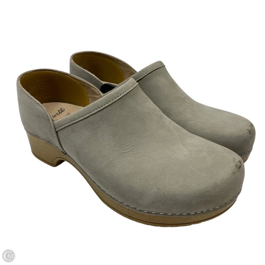 Shoes Heels Block By Dansko In Grey, Size: 7.5