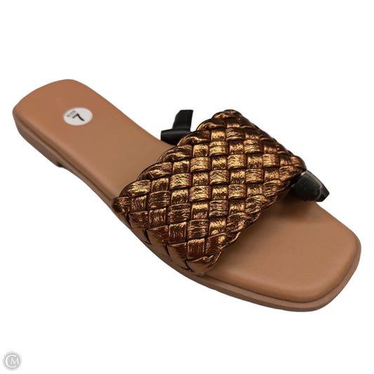 Sandals Flats By Old Navy In Bronze, Size: 7
