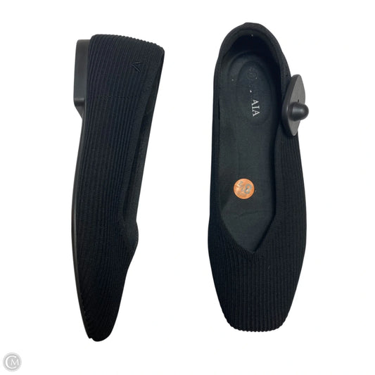 Shoes Flats By Vivaia In Black, Size: 8.5