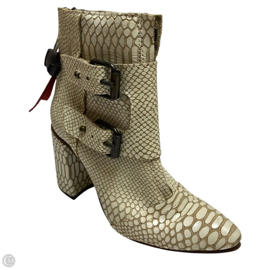 Boots Designer By Freebird In Cream, Size: 8
