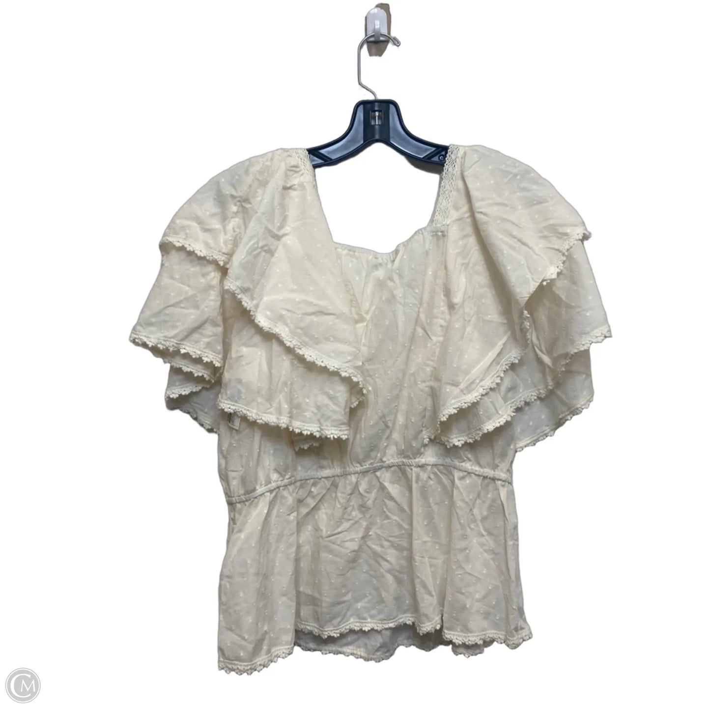 Top Short Sleeve By Cato In Cream, Size: L