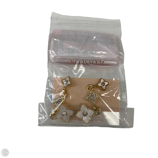 Earrings Dangle/drop By Clothes Mentor