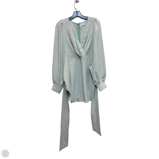 Dress Casual Short By Vestique In Green, Size: S