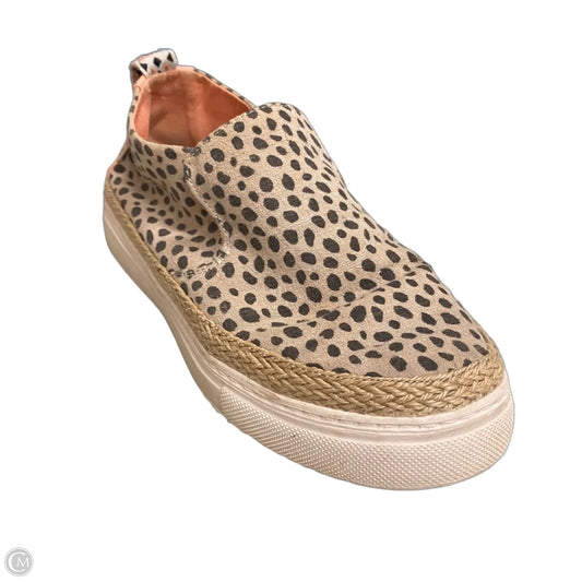 Shoes Sneakers By Hey Dude In Animal Print, Size: 5