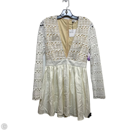 Dress Casual Short By Luxe Wave In White, Size: M