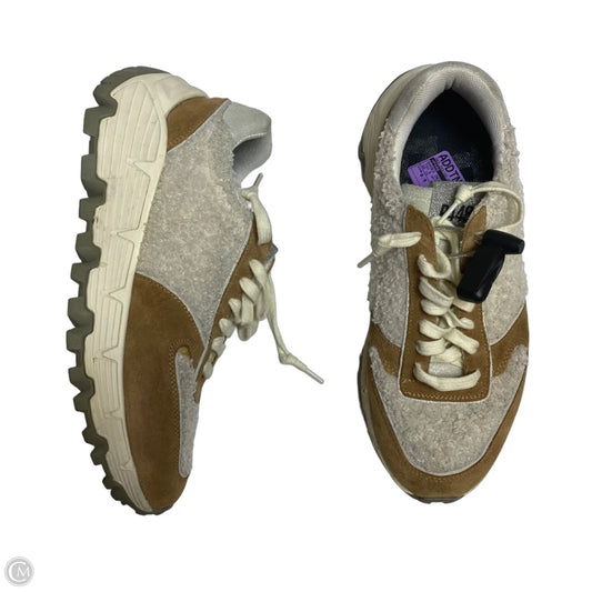 Shoes Designer By P448 In Tan & White, Size: 8.5