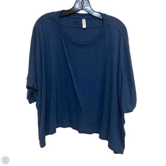 Top Short Sleeve By Dokotoo In Blue, Size: L