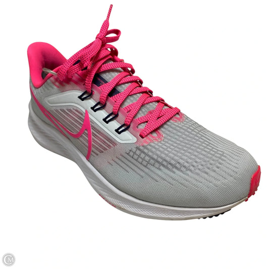 Shoes Athletic By Nike In Grey & Pink, Size: 9