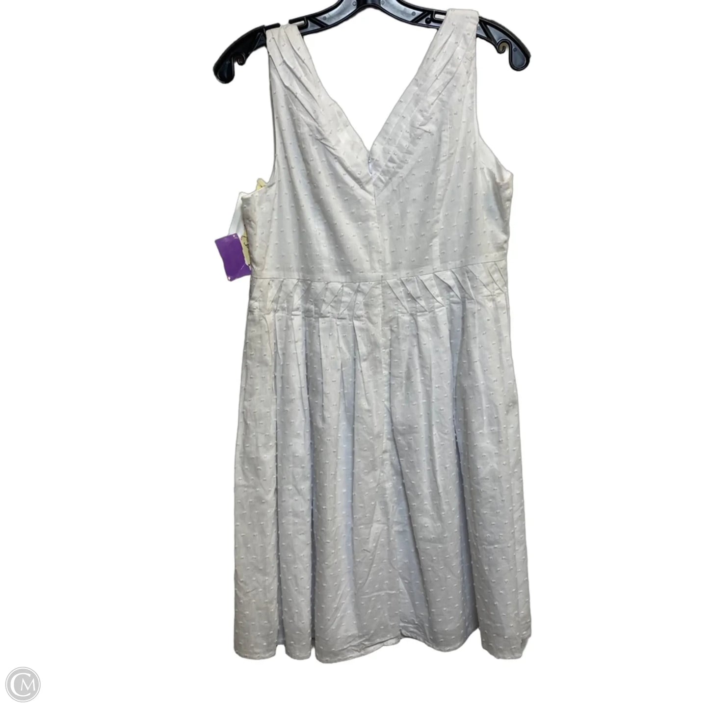 Dress Casual Short By Esley In White, Size: L