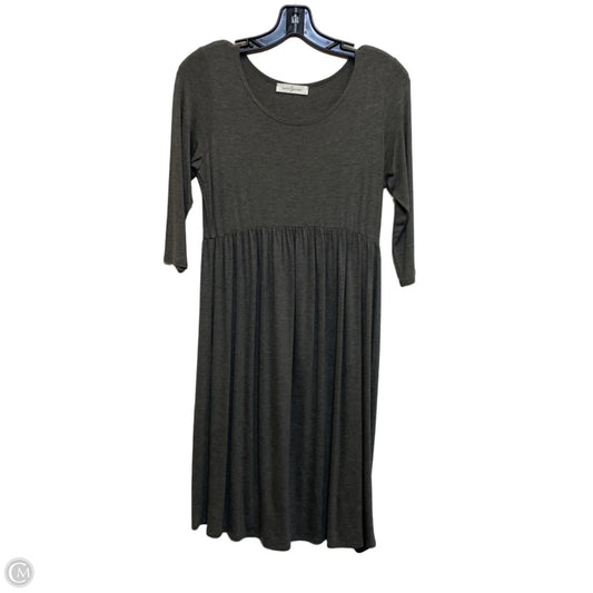 Dress Casual Short By Bates Sisters In Grey, Size: S