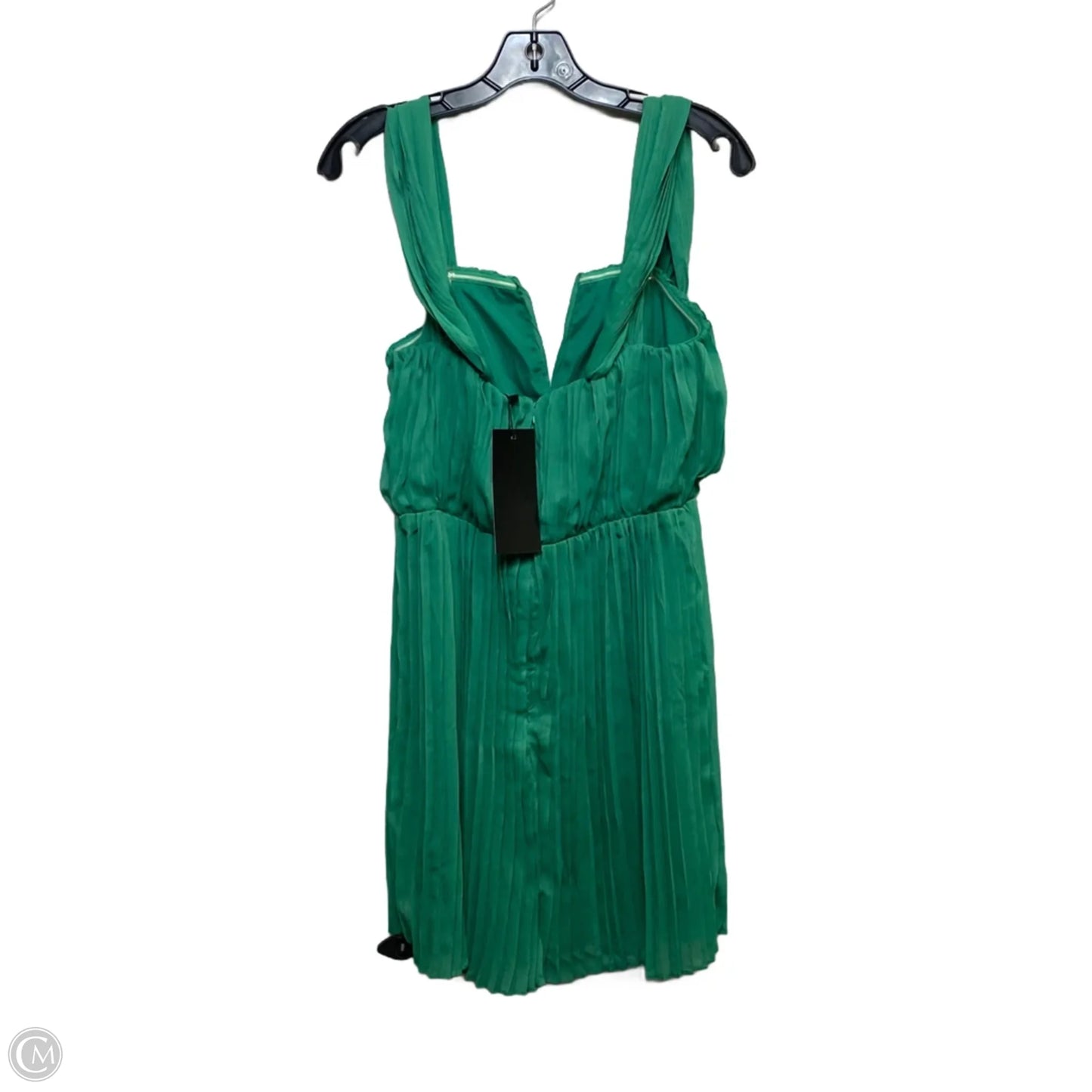 Dress Casual Short By Do + Be In Green, Size: M