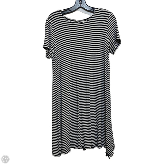 Dress Casual Short By Old Navy In Black & White, Size: M