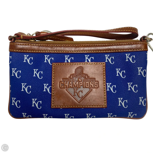 Wristlet Designer By Dooney And Bourke, Size: Medium