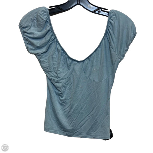 Top Short Sleeve By Beverly and Beck In Blue, Size: S