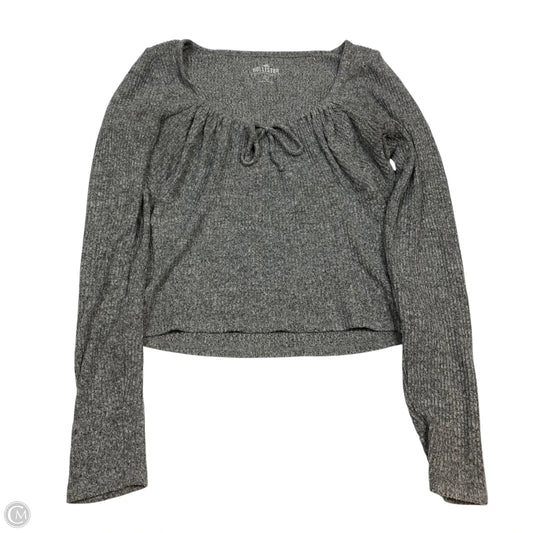 Top Long Sleeve By Hollister In Grey, Size: L