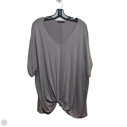 Top Short Sleeve By Shein In Grey, Size: Xl