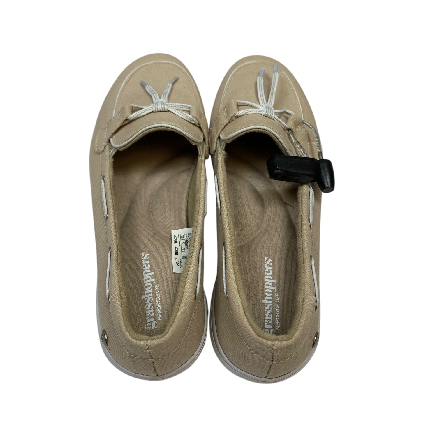 Shoes Flats By Grasshoppers In Tan, Size: 5.5