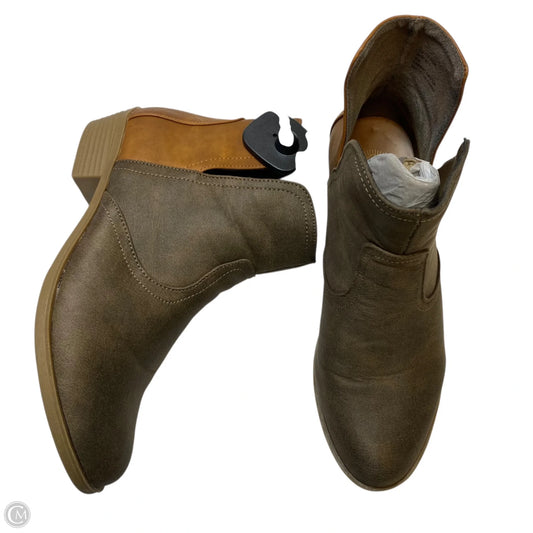 Boots Ankle Flats By True Craft In Brown, Size: 8