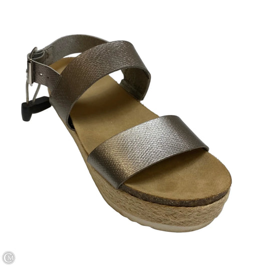 Sandals Flats By New Directions In Silver, Size: 8.5