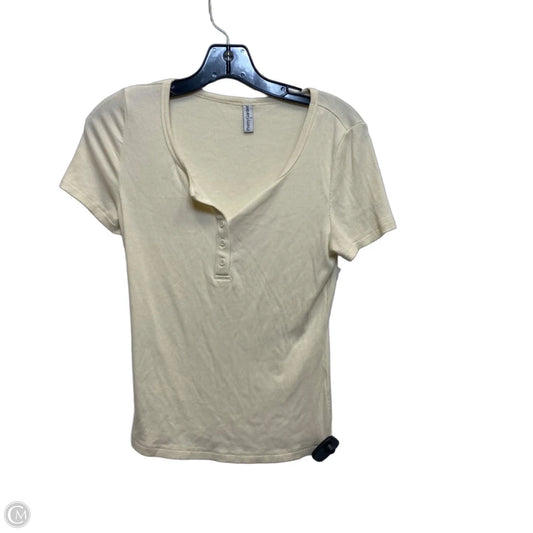 Top Short Sleeve By Prettygarden In Cream, Size: S