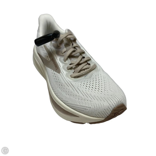 Shoes Athletic By Brooks In Cream, Size: 8.5