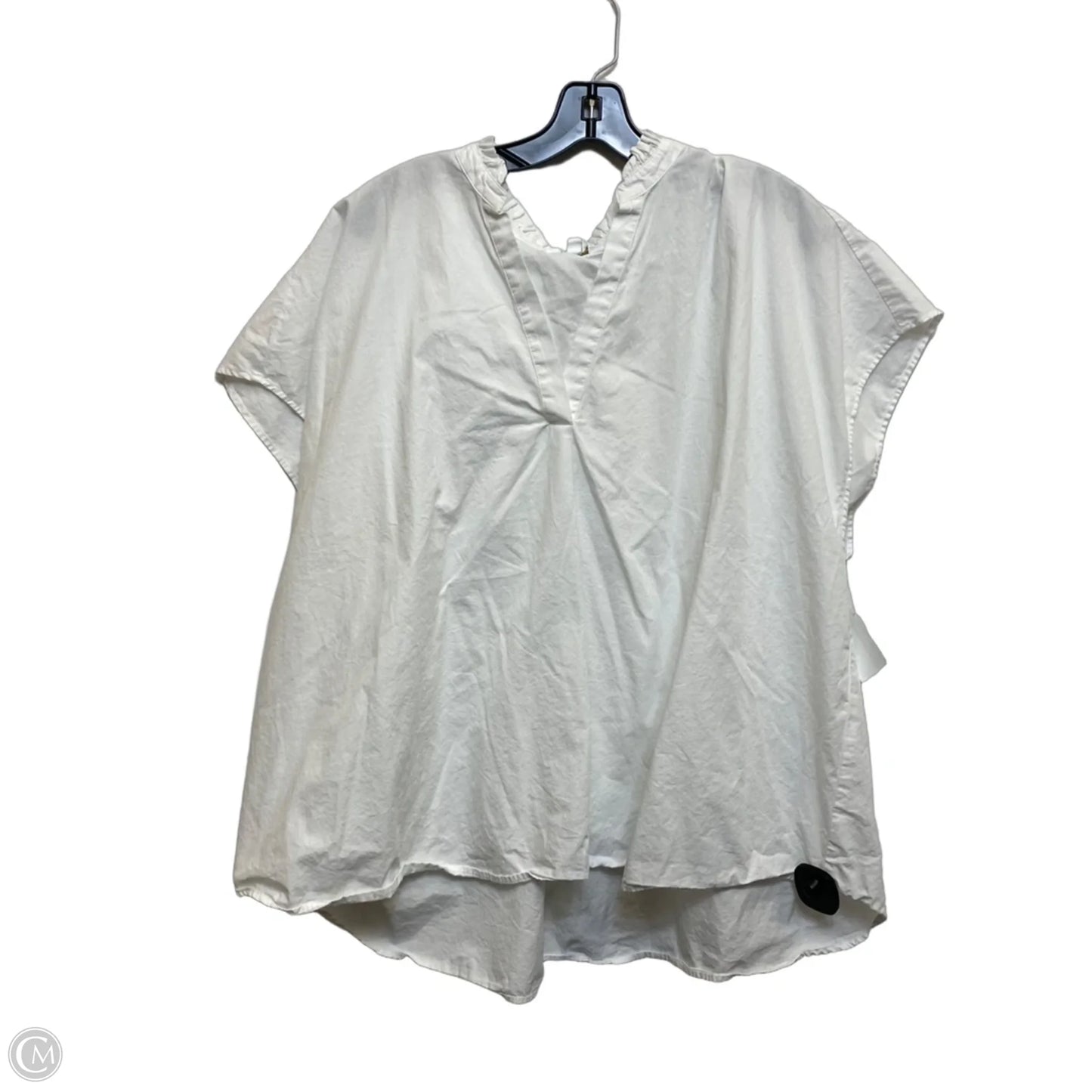 Top Short Sleeve By Crown And Ivy In White, Size: 3x