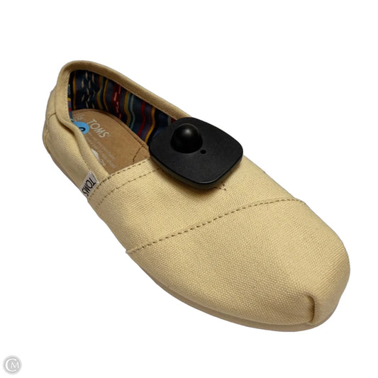 Shoes Flats By Toms In Tan, Size: 6