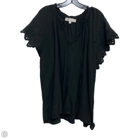 Top Short Sleeve By Chelsea And Theodore In Black, Size: 2x