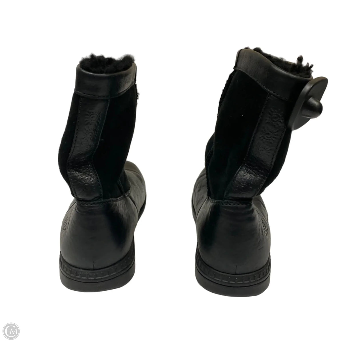 Boots Designer By Ugg In Black, Size: 6