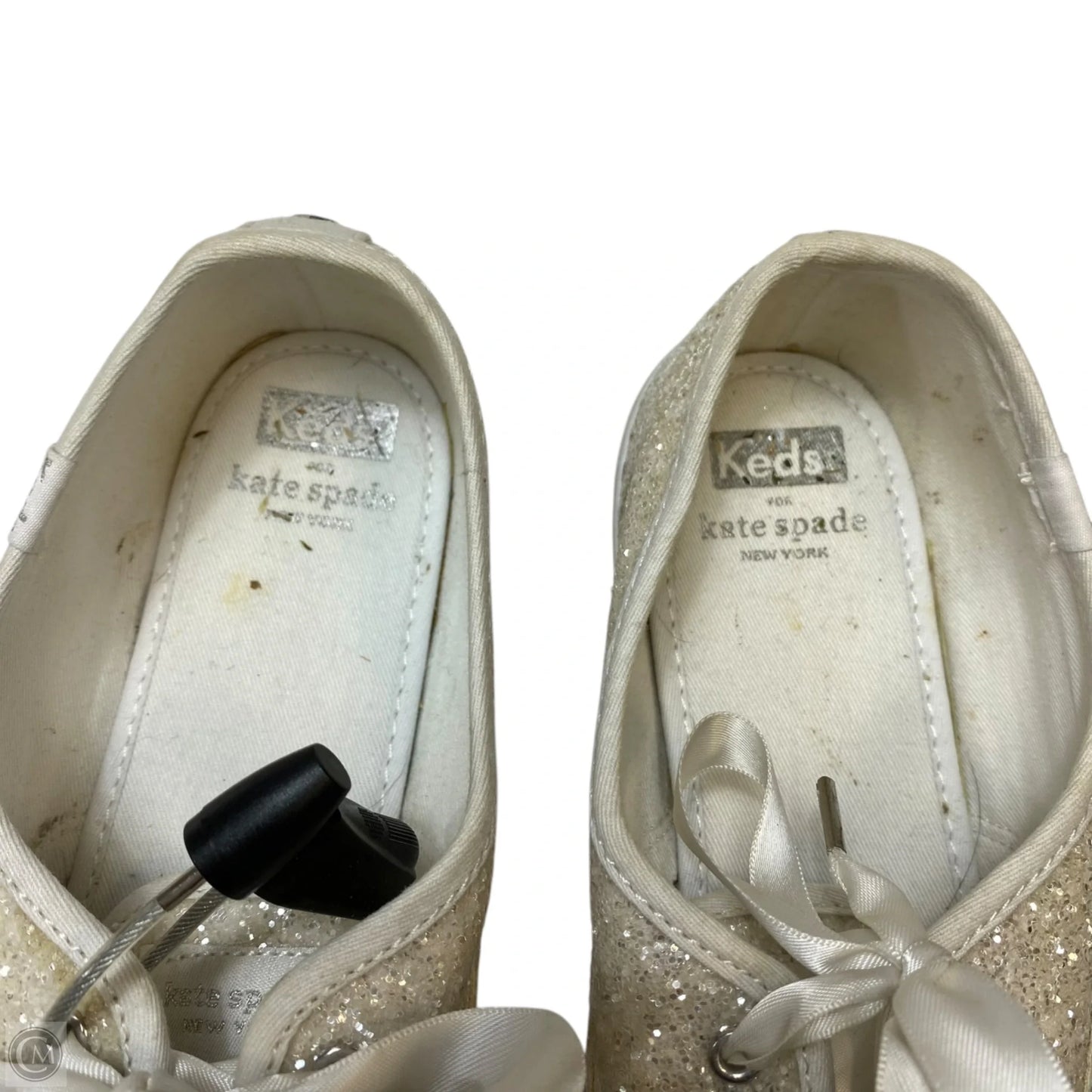 Shoes Designer By Kate Spade In Cream, Size: 9