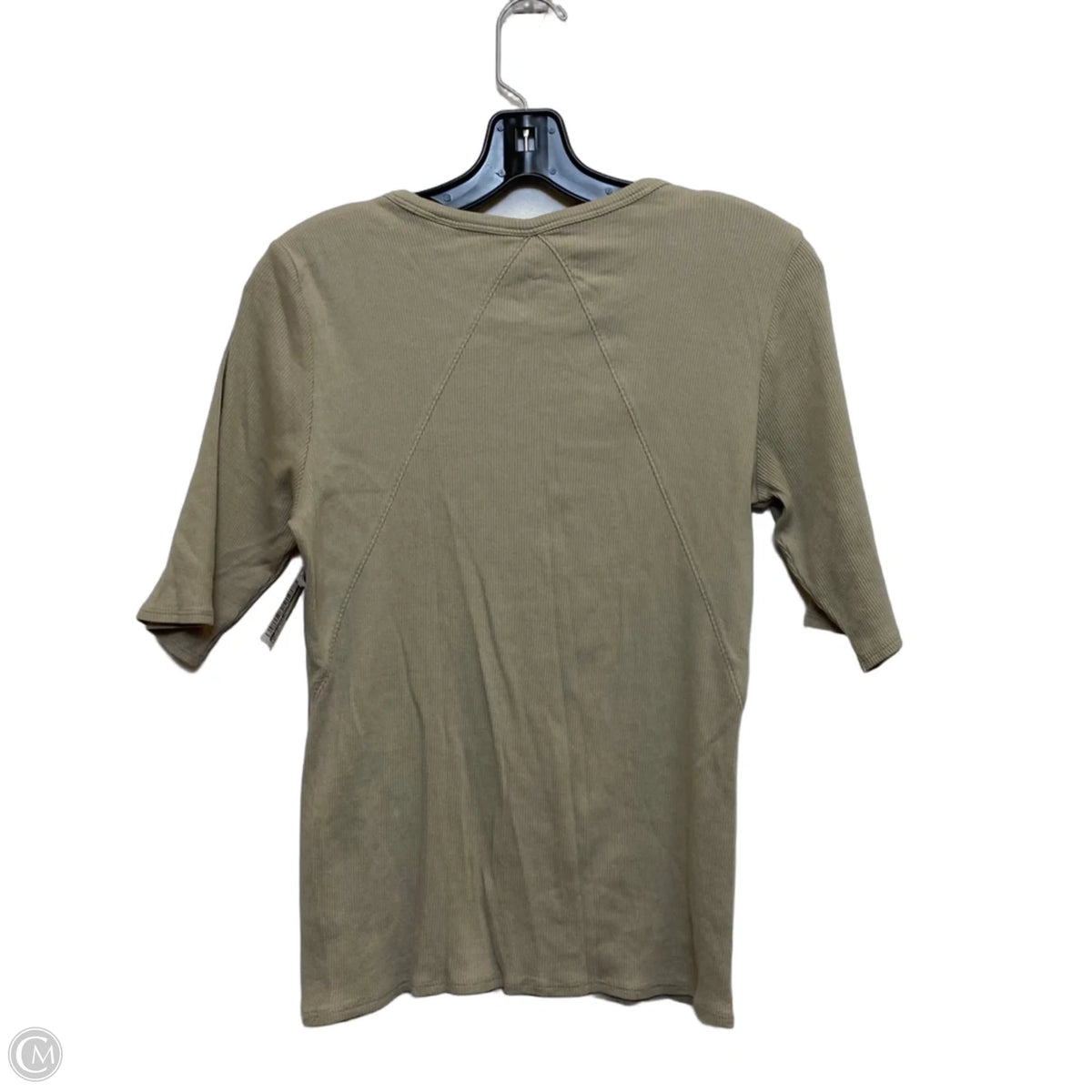 Top Short Sleeve Basic By Clothes Mentor In Beige, Size: M