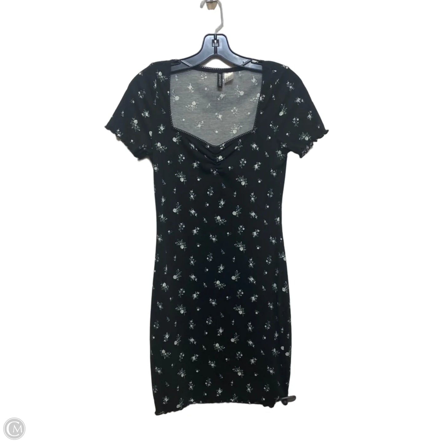 Dress Casual Short By Divided In Black, Size: M