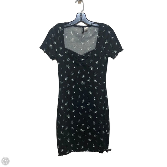Dress Casual Short By Divided In Black, Size: M