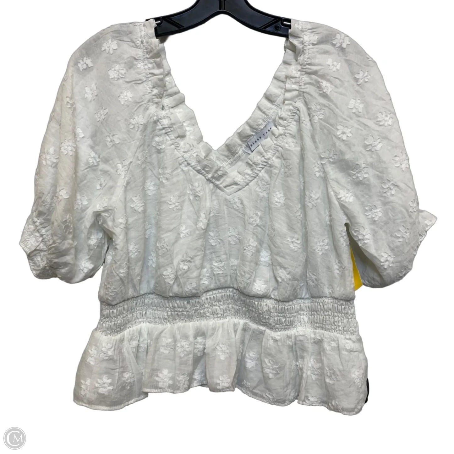 Top Short Sleeve By Endless Rose In White, Size: L