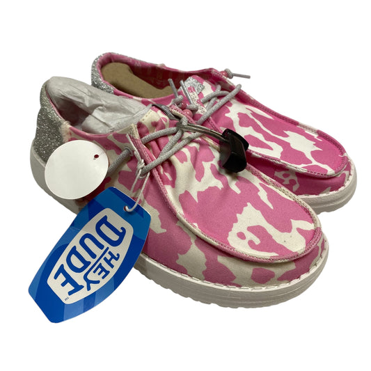 Shoes Flats By Hey Dude In Pink & White, Size:7