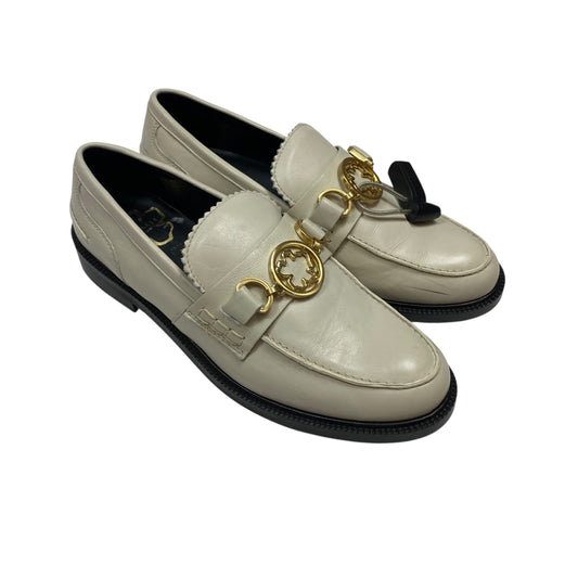 Shoes Designer By Ted Baker In Cream, Size:7