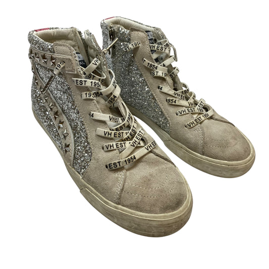 Shoes Sneakers By Vintage Havana In Cream & Silver, Size:8
